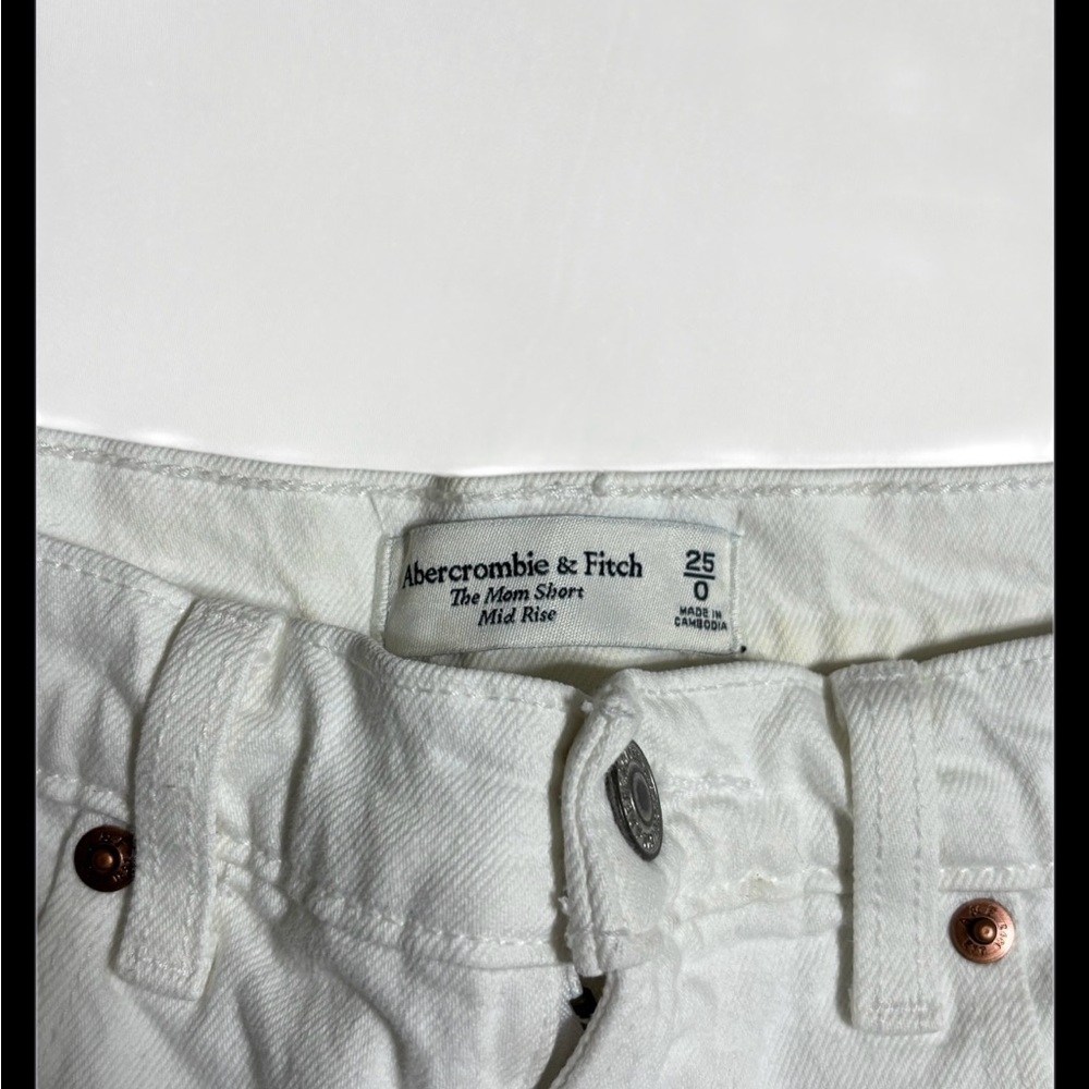 Abercrombie & Fitch the Mom Short Mid Rise